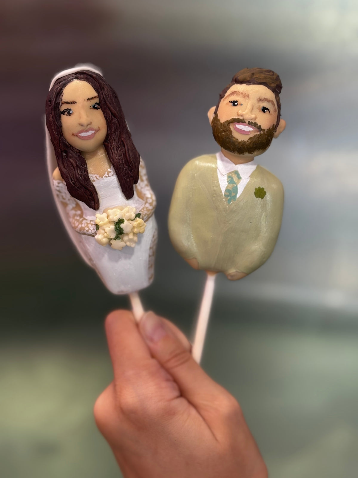 Edible Bride and Groom Portrait Cake Pop Toppers (Pair)