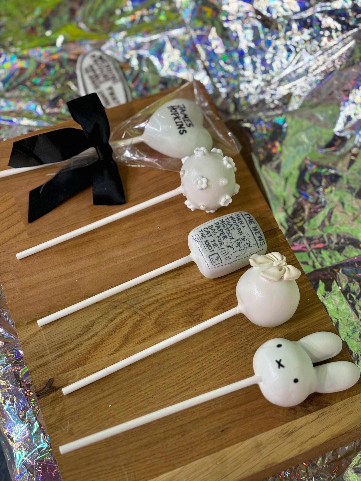 Heart Cake Pop with Text (Customisable)