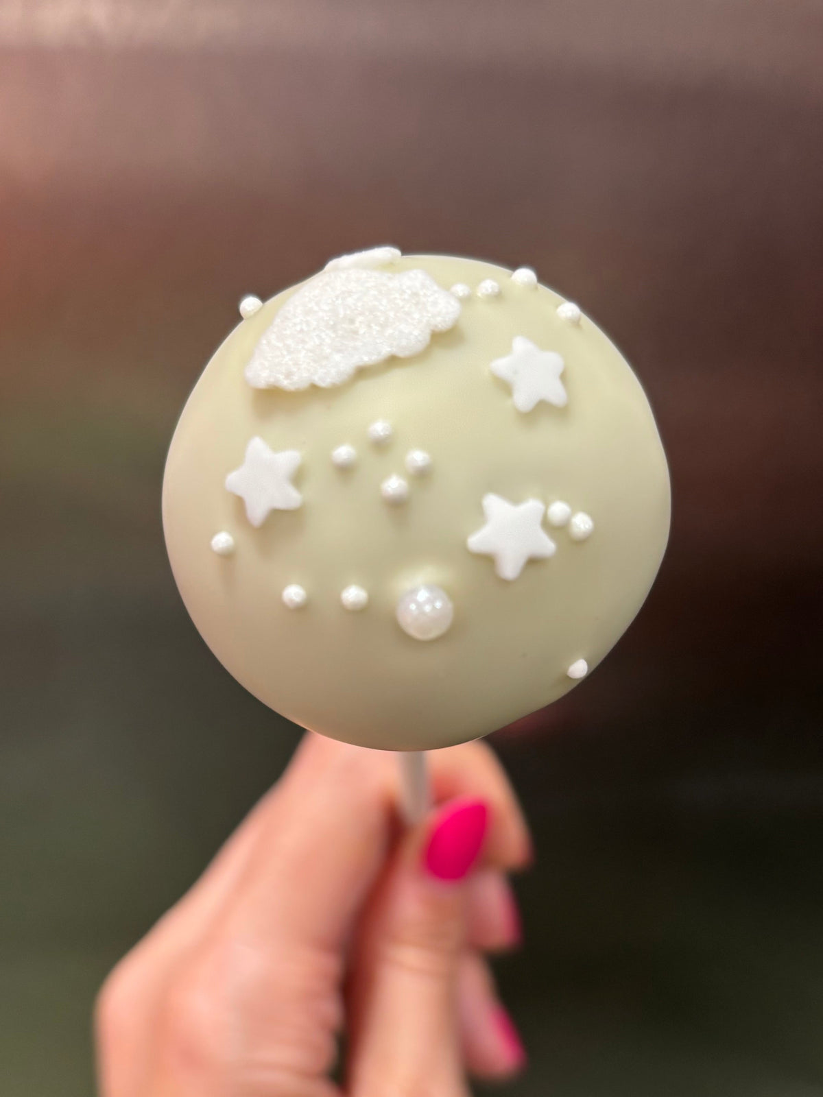 Pearl Cloud and Star Sprinkle Cake Pop in Cream and White