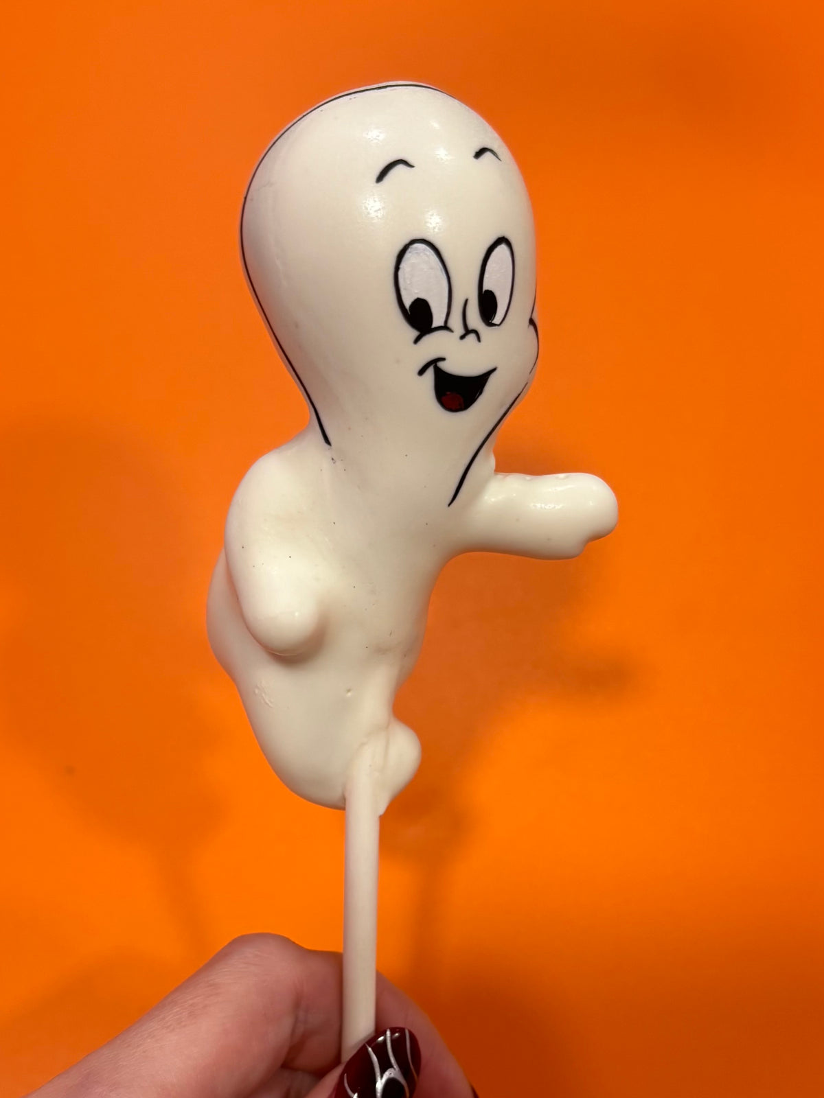 Casper the Friendly Ghost Cake Pop