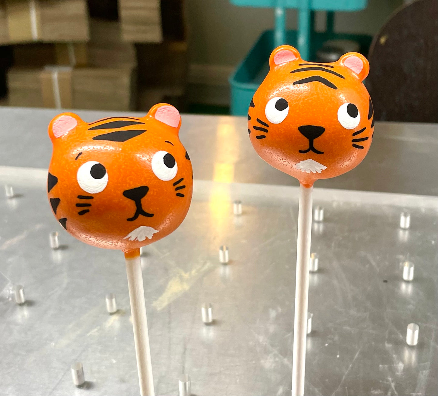 Tiger Cake Pop